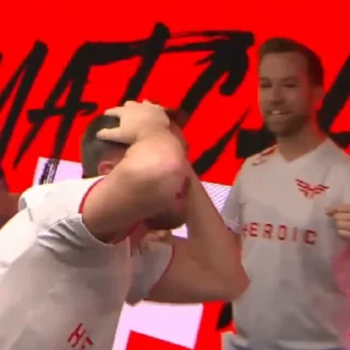 😱