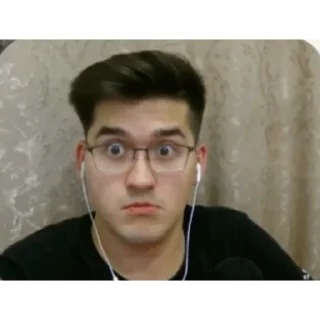 😳