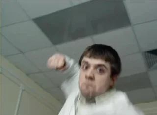 😡