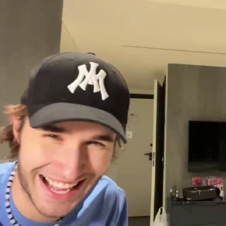 😝