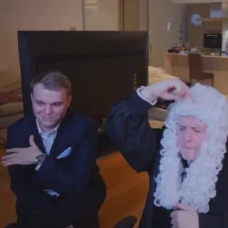 🕺