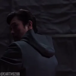 🤨