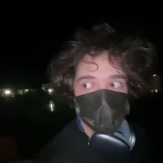 👀