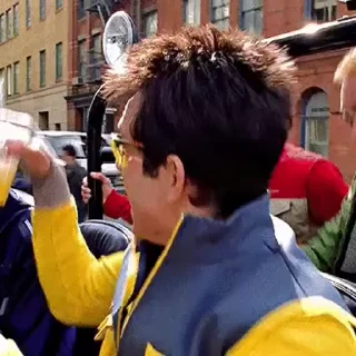 😐
