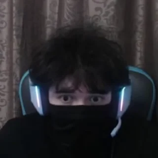 😱