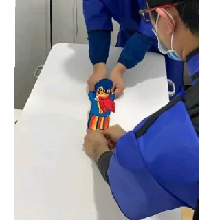 😨
