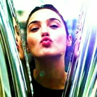 😘
