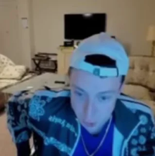 😱