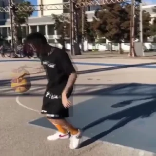 ⛹️