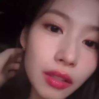 👀
