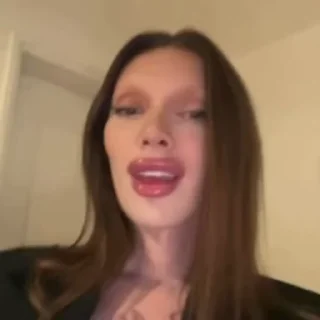🍾