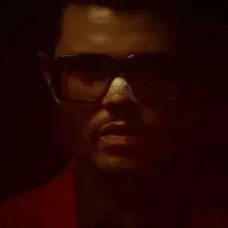😨