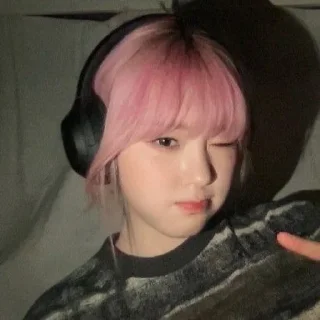 😳