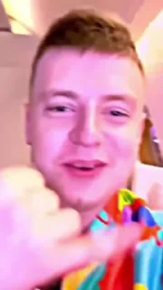 😭