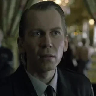 😐