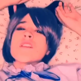 😣