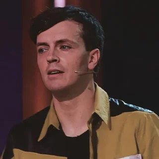 😧