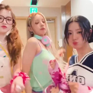 👯‍♀️