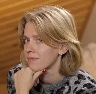 🤨