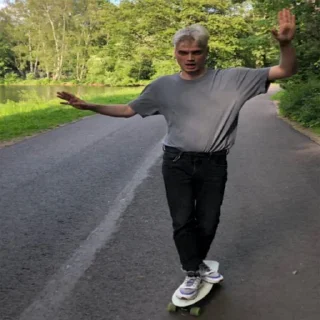 🛹