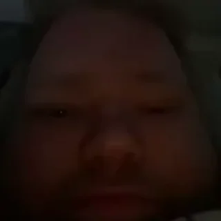 😴