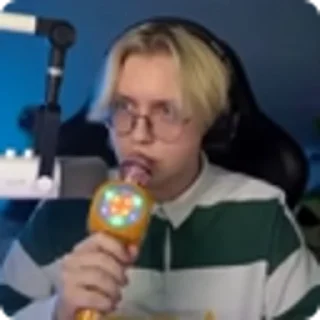 🎤