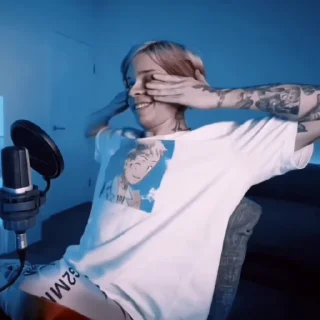 🎥