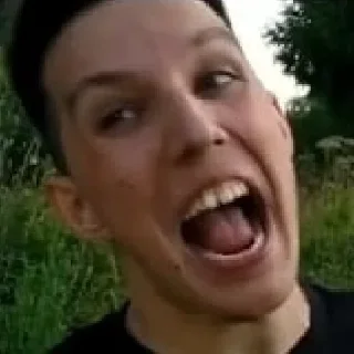 😀