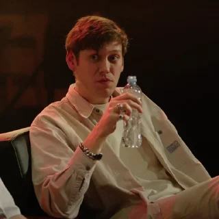 😶