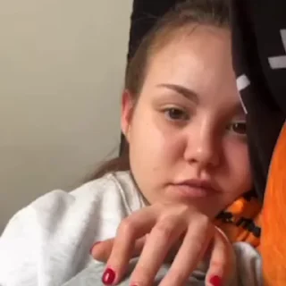 😴