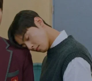 😴