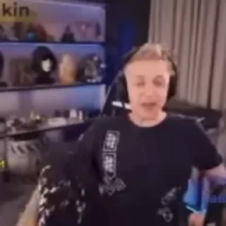 ✊