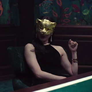 👑