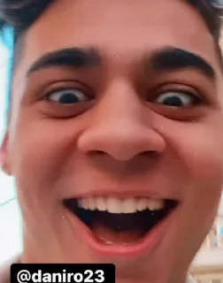 😂