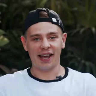 😀