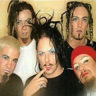 👸
