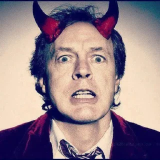 😈