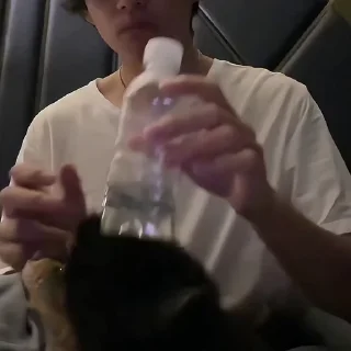 😐