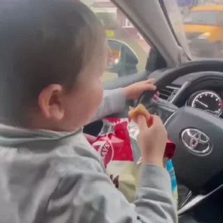 🚗