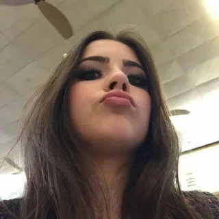 😐