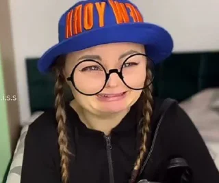 😭