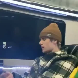 😐