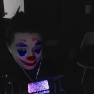 🥴