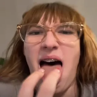 🤮