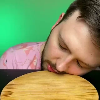 😲
