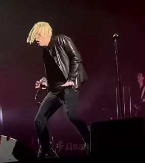 🕺