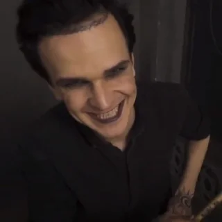 😈