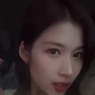 👀