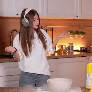 🫥