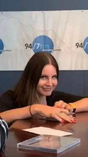 😼